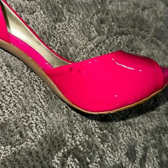•Jessica Simpson pink patent platform stiletto• - Picture 8 of 10